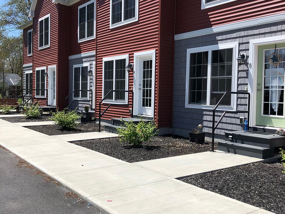 1st image of 132 Mansion St