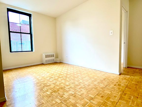 5th image of 516 E 79th St APT 6G