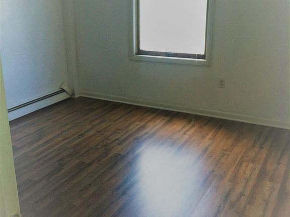 4th image of 5 Kennedy Ave Unit 3
