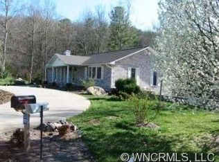 102 Fontaine Dr, Asheville, NC 28804