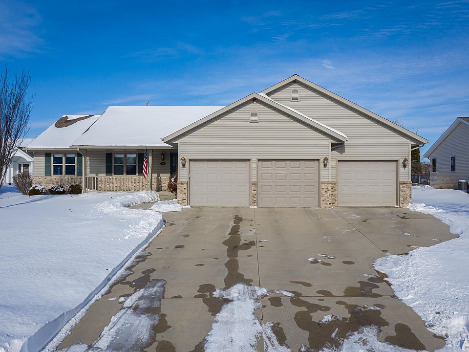 1st image of 980 River Meadows Dr