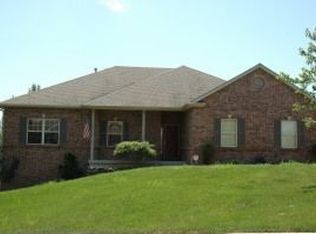 2500 Barrys Bluff Ct, Columbia, MO 65203