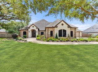 1105 Oak Park Dr, Angleton, TX 77515