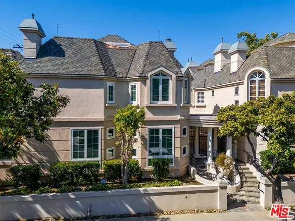 9001 Dayton Way Unit D, Beverly Hills, CA 90211