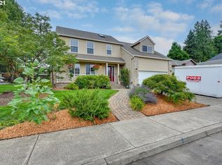 36725 Eldridge Dr, Sandy, OR 97055