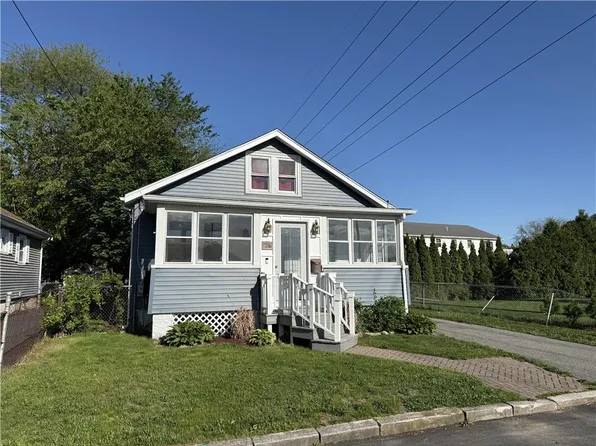 74 Outlook Ave, East Providence, RI 02914