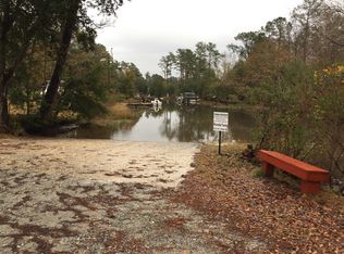 390 Shore Point Dr, Wilmington, NC 28411