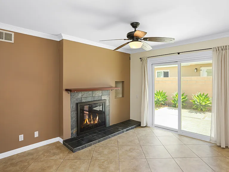 1403 E Chalynn Ave — Photo 7