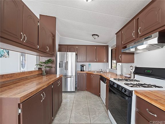5th image of 4873 Blue Grass Dr