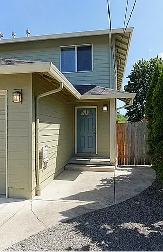 7710 SE Clackamas St Photo 1