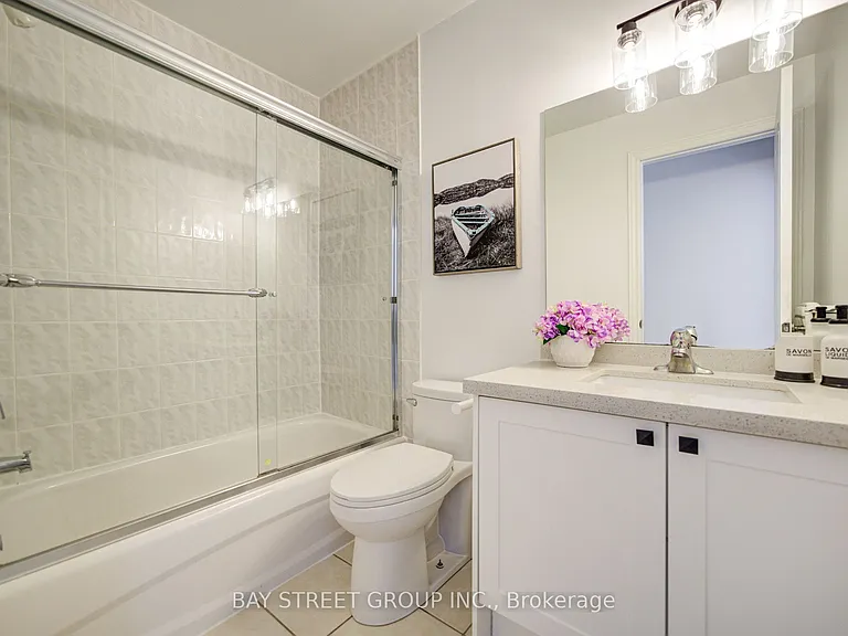 46 Romance Dr — Photo 28