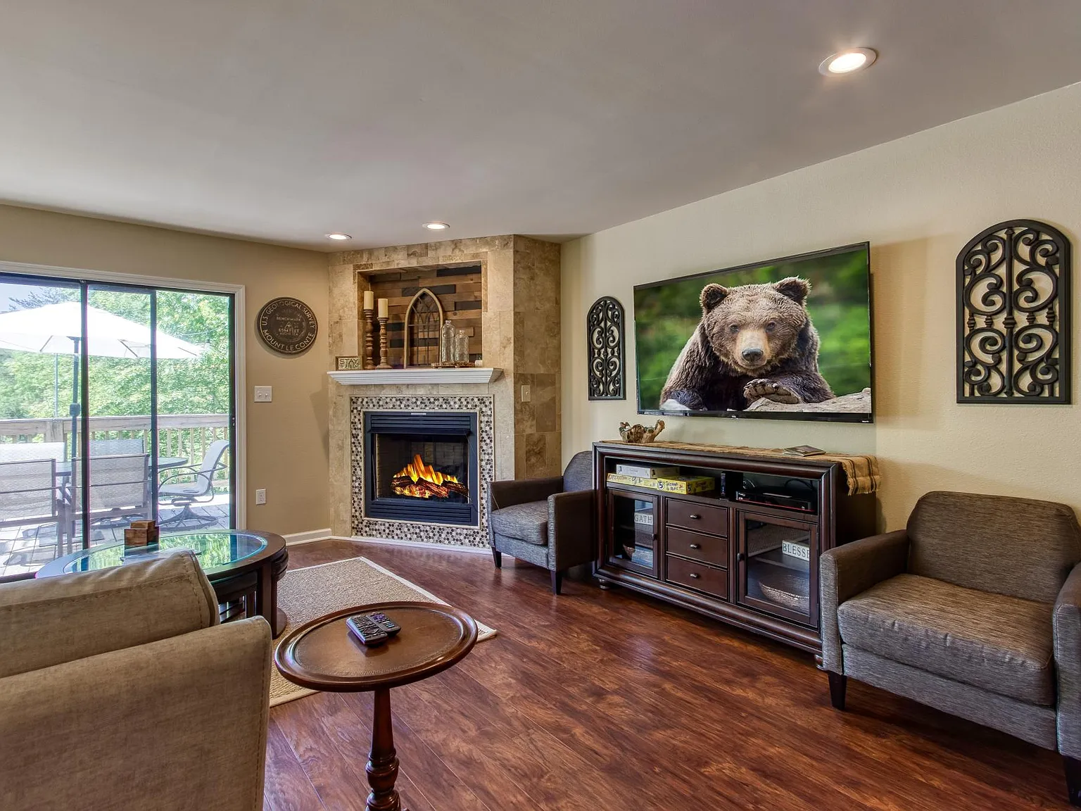 4 bed, 2050 sqft, $3,500 — Photo 3