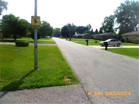 2nd image of 18780 Hilton Dr