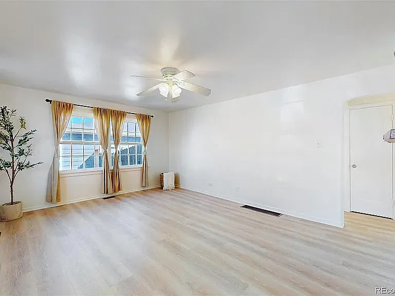 2 bed, 853 sqft, $2,250 — Photo 4