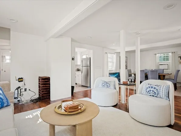 10 Fay Pl, Haverhill, MA 01830