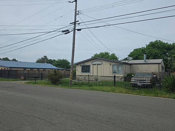 2nd image of 3423 Guernsey Ave
