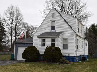 1319 S Chambers St, Galesburg, IL 61401