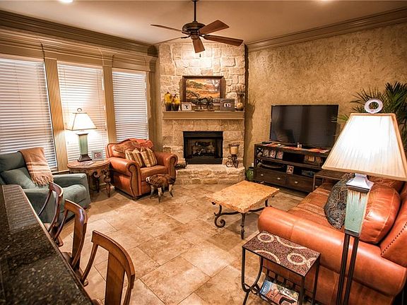 4th image of 2126 Portwood Way