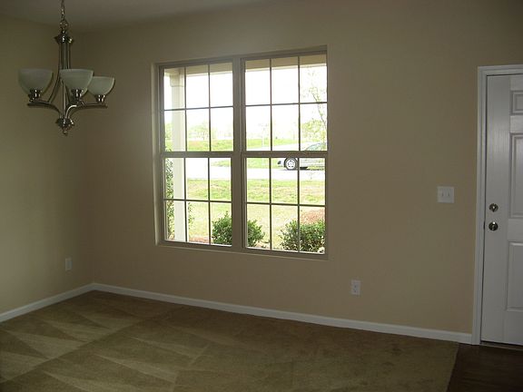 228 Gladstone Drive