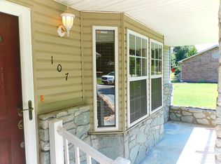 107 N Emma St, Grove, OK 74344