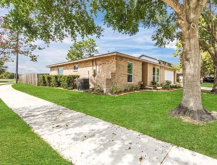 10022 Old Towne Ln — Photo 29
