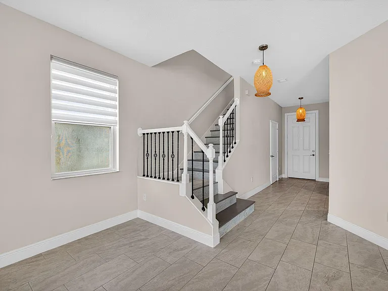 10916 SW Robbia Way — Photo 10