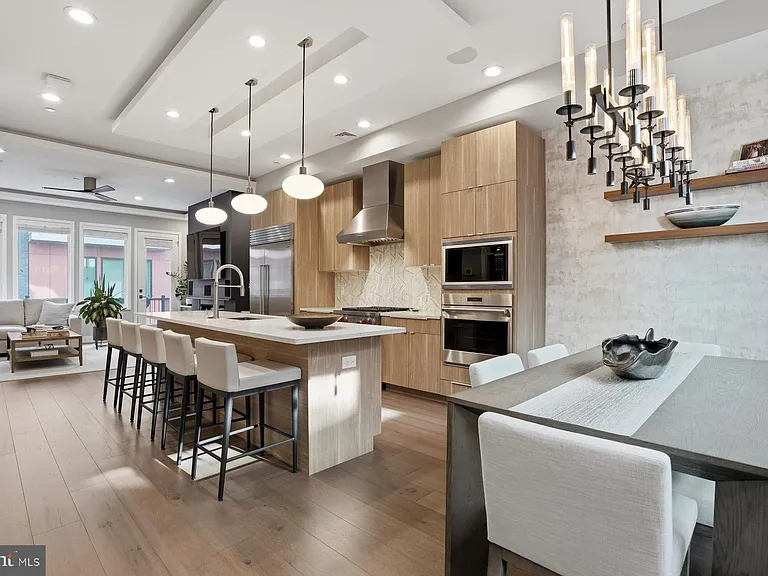 611 N Galloway St — Photo 17