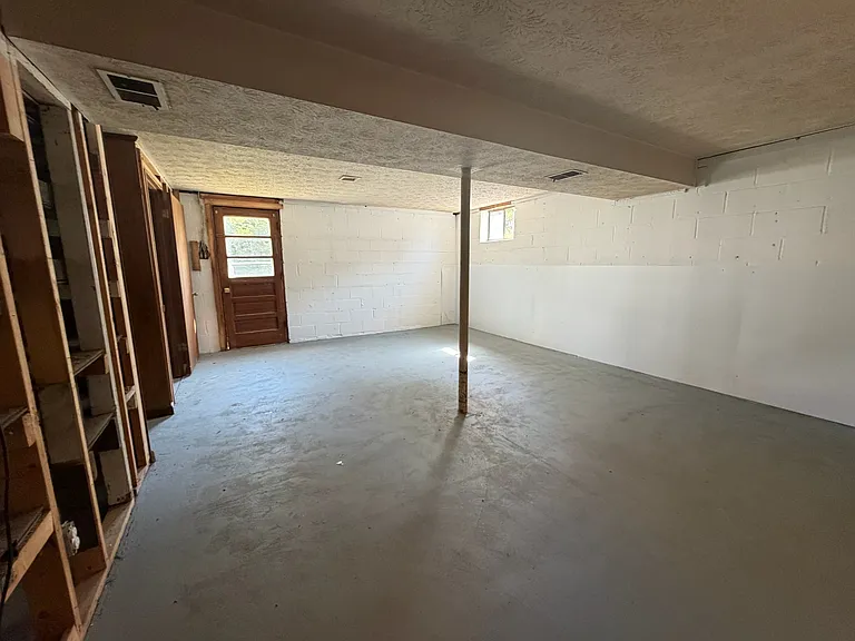 735 Eden Ct — Photo 14