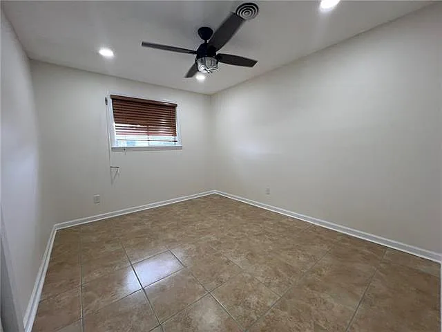 2745 Annette Dr — Photo 10