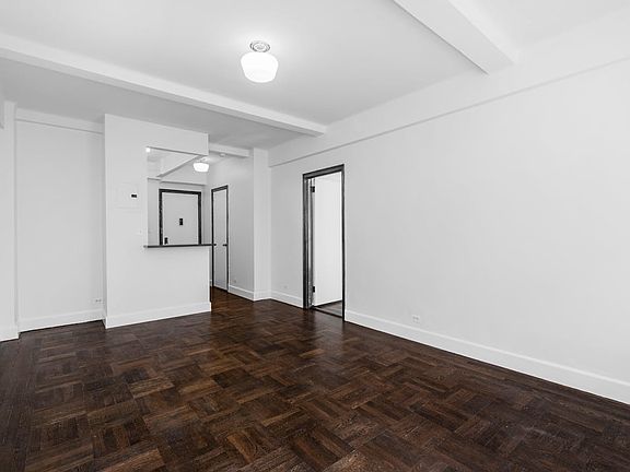 5th image of 24 5th Ave APT 1112A