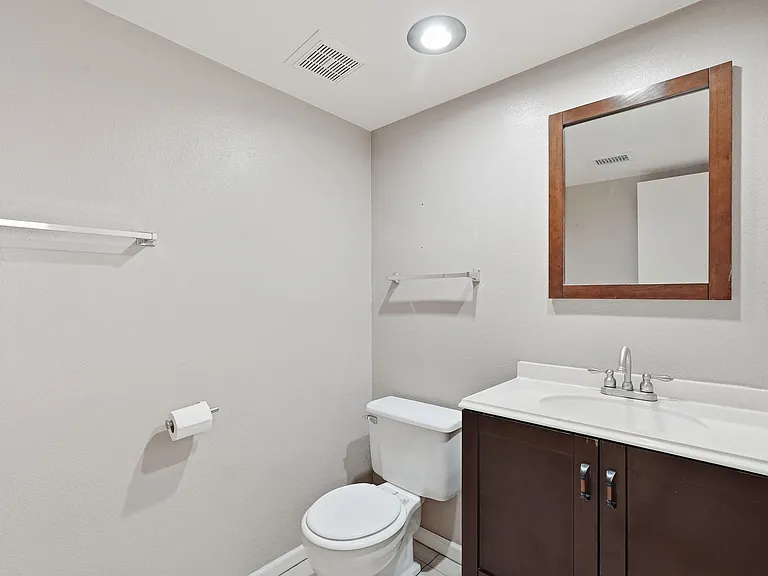 1146 N Granada Dr — Photo 12