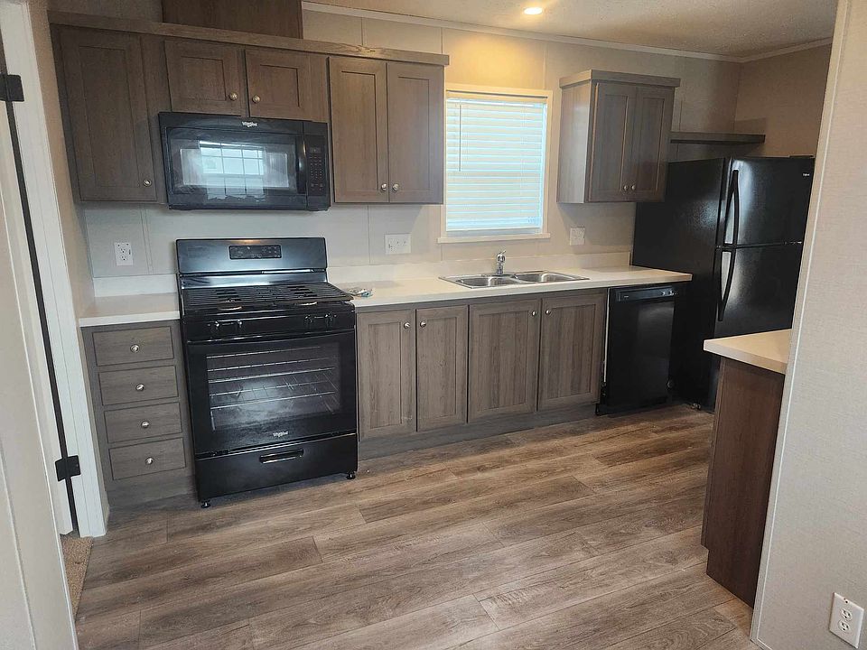 1st image of 2325 Dogwood St #10