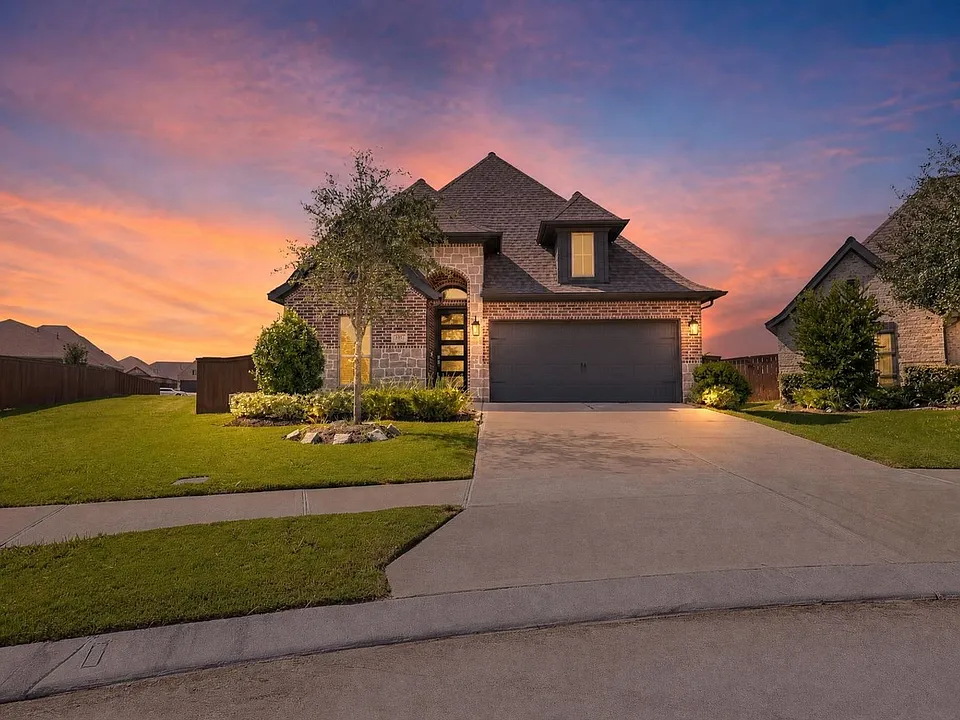 5123 Morrison Dr