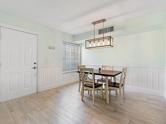 5th image of 123 Yacht Club Way #101