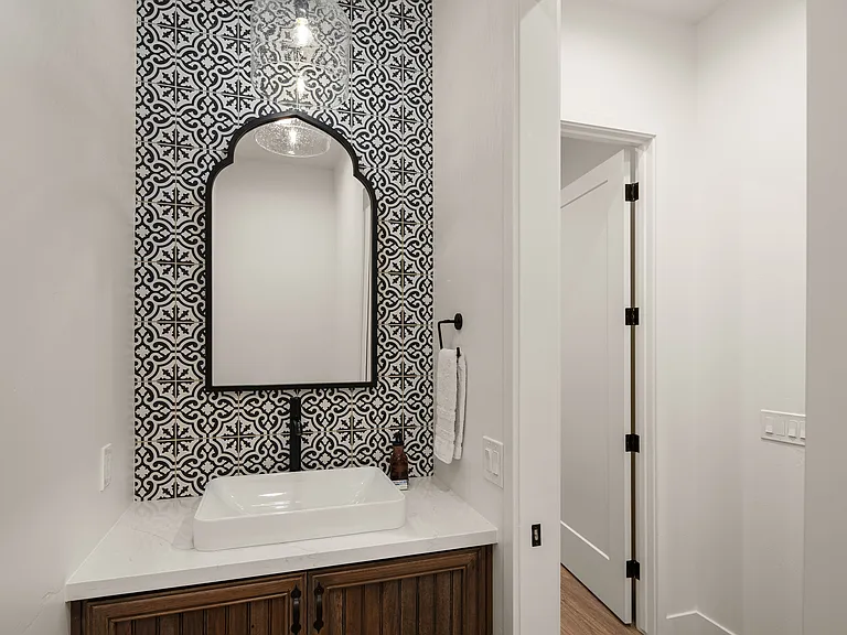 20 Crystal Sky Dr — Photo 36