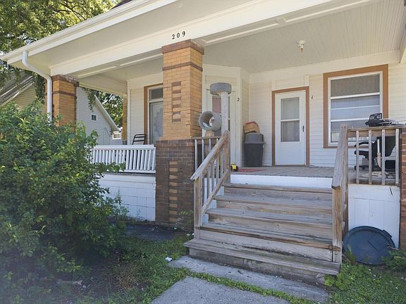 3rd image of 209 N Walnut St