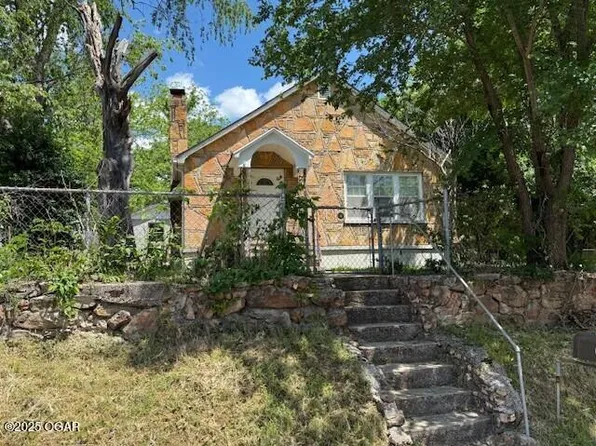 2631 E Vandalia St, Joplin, MO 64801