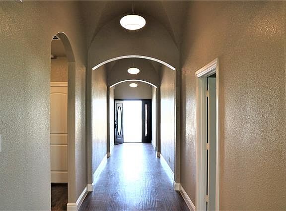 4th image of 9165 Heather Ln