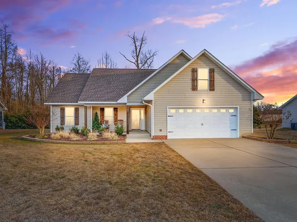 36 Newbury Dr, Angier, NC 27501