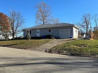 5 Crestview Dr, Decatur, IL 62521