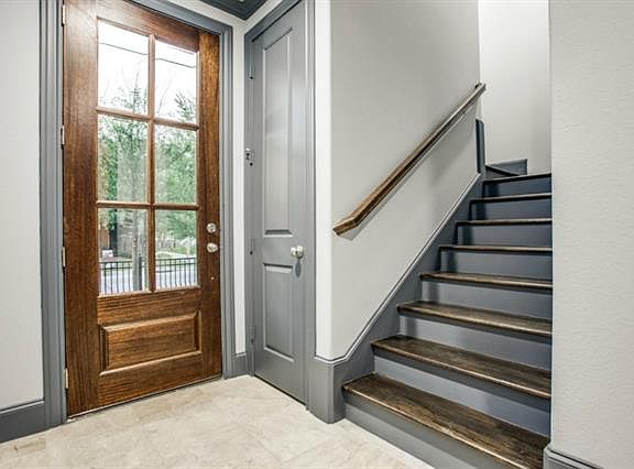 4th image of 3241 Throckmorton St
