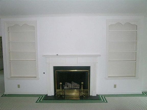 5th image of 132 S Ashland Ave APT 2