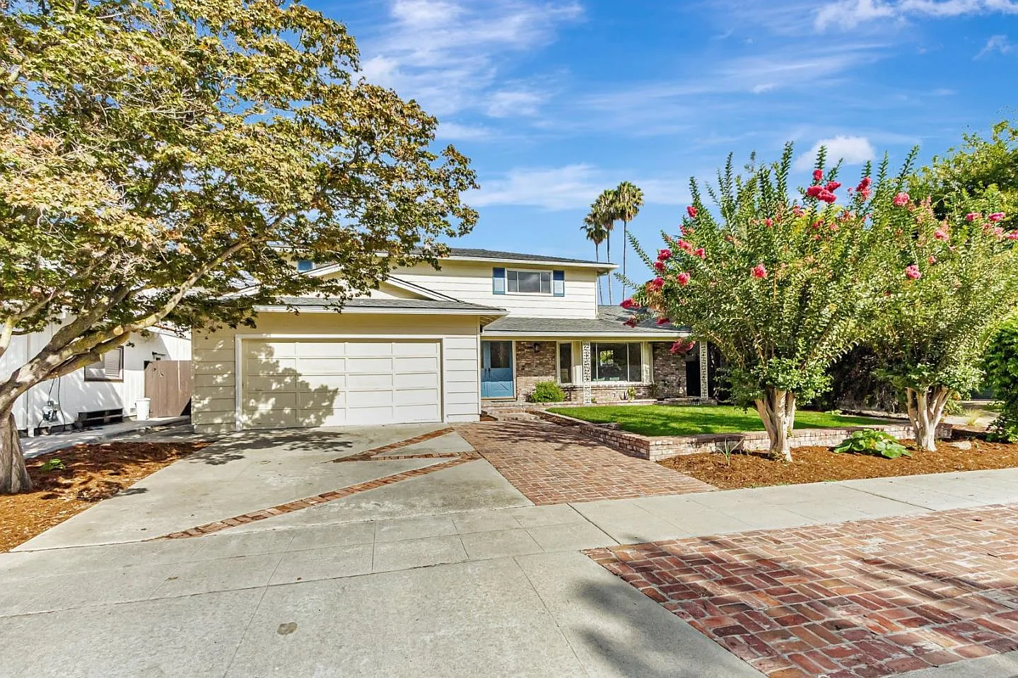 1831 Frobisher Way photo 1