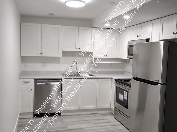 3rd image of 2248 Gladwin Rd #Basement
