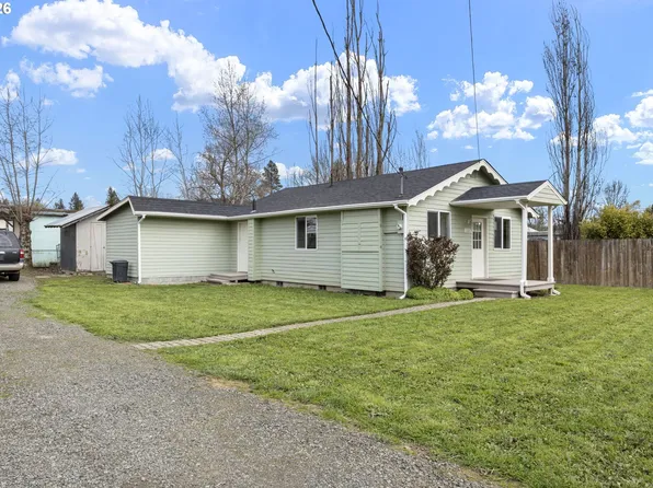 1321 Sunset Ln, Sutherlin, OR 97479