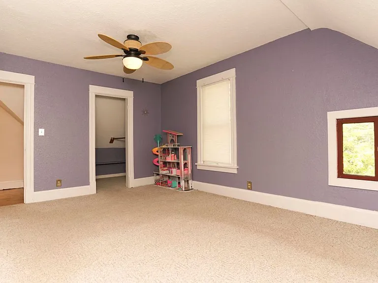 1005 C St — Photo 10