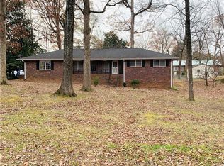 488 Dogwood Dr, Lawrenceville, GA 30046