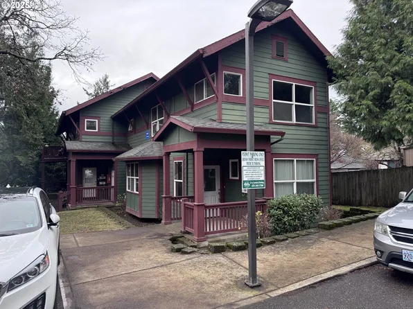 10801 NE Fremont St, Portland, OR 97220
