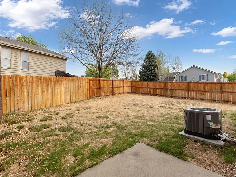 432 Sundance Cir N — Photo 21