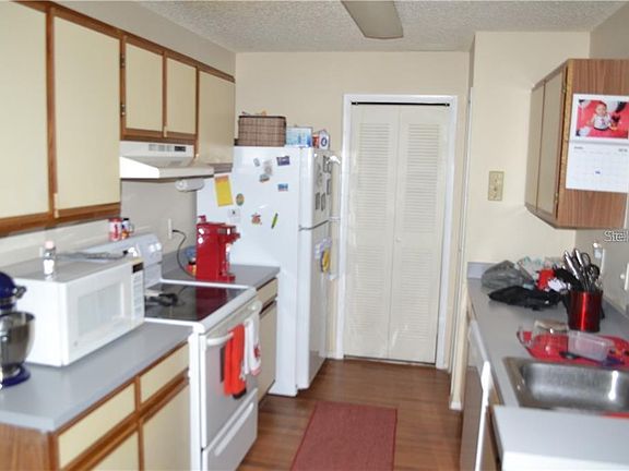 4th image of 2002 Cascades Blvd Unit 205